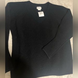 BNWT Cashmere Club Monaco V neck Sweater